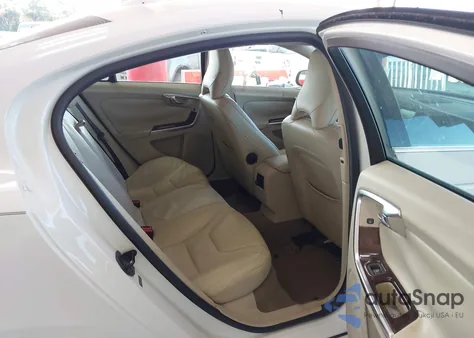 2013 Volvo S60 T5/T5 Platinum/T5 Premier/T5 Premier Plus из США, поврежденный, VIN YV1612FS2D2199231